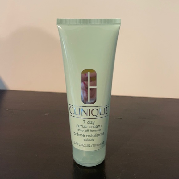 BRAND NEW Clinique 7 day scrub cream - Picture 1 of 1